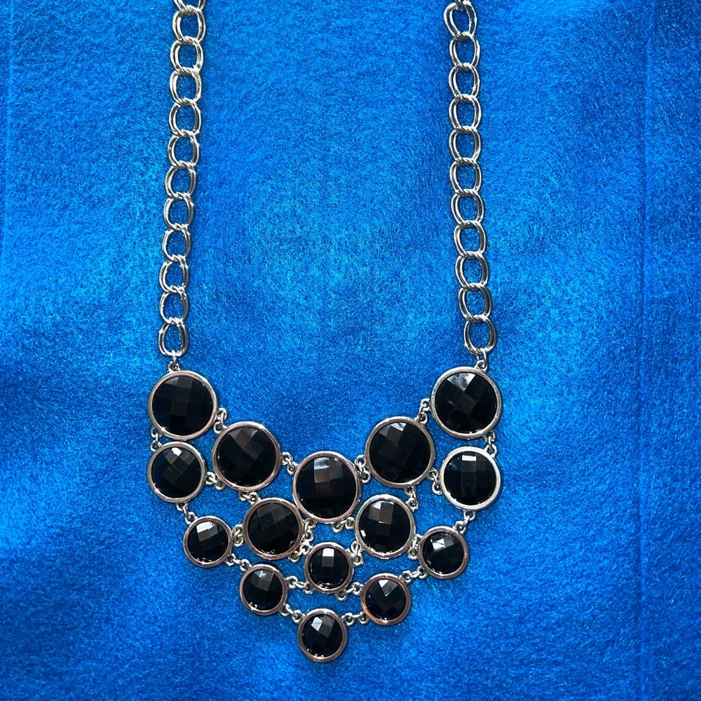 ✨ LIA SOPHIA VERSAILLES NECKLACE
